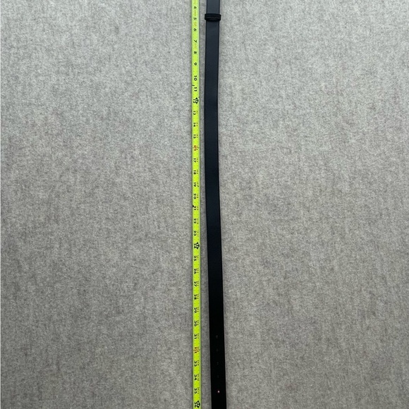 Gucci Marmont Unisex Black smooth Leather 1.25 inches Wide Belt, 39 in - Picture 5 of 6